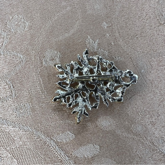 GOLD VINTAGE FAUX PEARL BROOCH RETRO GLAM EVENT WEDDING - Picture 4 of 6